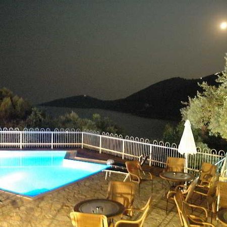 Rouda Bay Hotel Mikros Gialos Exterior photo