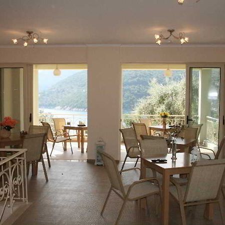 Rouda Bay Hotel Mikros Gialos Exterior photo