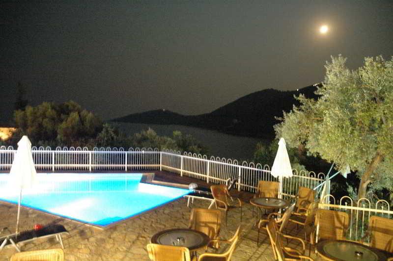 Rouda Bay Hotel Mikros Gialos Exterior photo