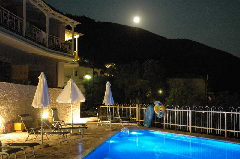 Rouda Bay Hotel Mikros Gialos Exterior photo